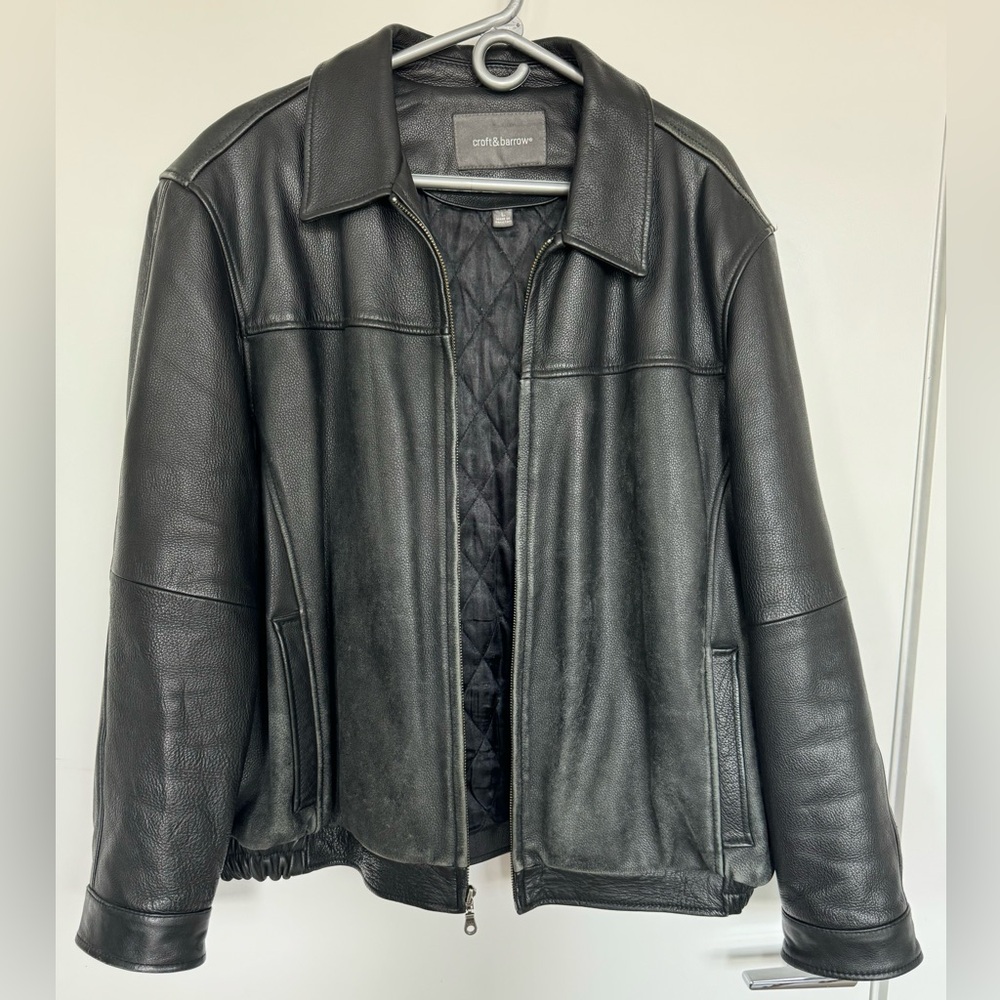 Croft & Barrow men’s black leather jacket.